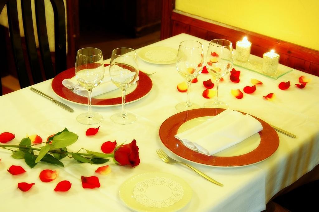Hotel Salat Resort เลสบลอเกส บลังเกส ภายนอก รูปภาพ